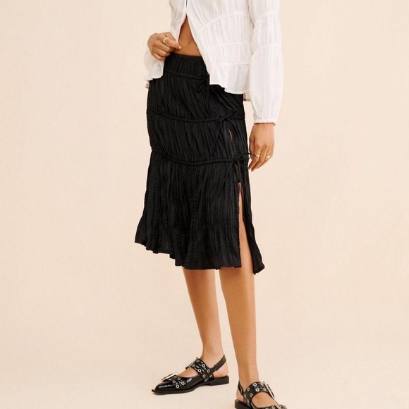 Free People Maeve Silky Midi Skirt Women's Size Medium Black Tie Bow Tiered Boho - Picture 1 of 8